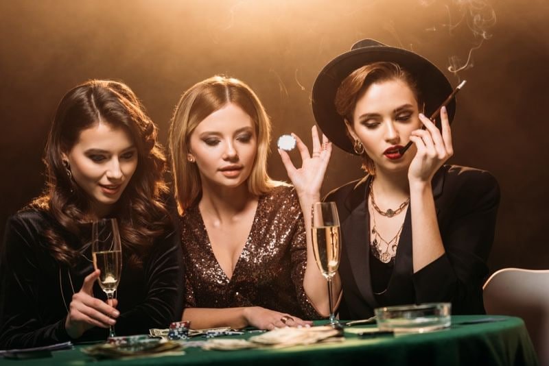 Meja roulette langsung dengan dealer profesional